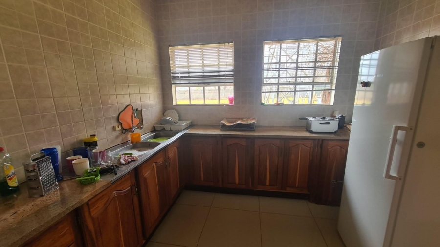 5 Bedroom Property for Sale in Wilgeboom A H North West